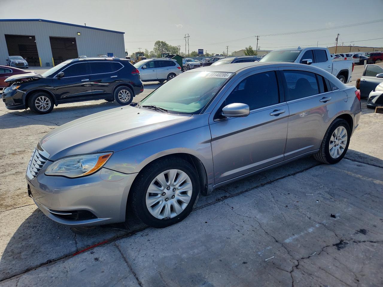2014 CHRYSLER 200 LX | 1C3CCBAB8EN211168 | UPCARS