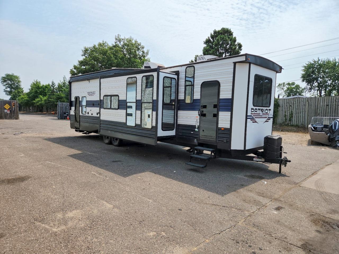 2023 FOREST RIVER PATRIOT FOREST RIVER PATRIOT CAMPER | 5ZT2CK4B2P1000303 | UPCARS