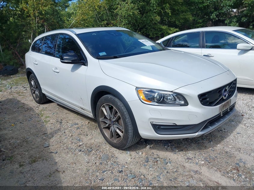 2015 VOLVO V60 CROSS COUNTRY T5 PLATINUM | YV4612HM2F1001869 | UPCARS