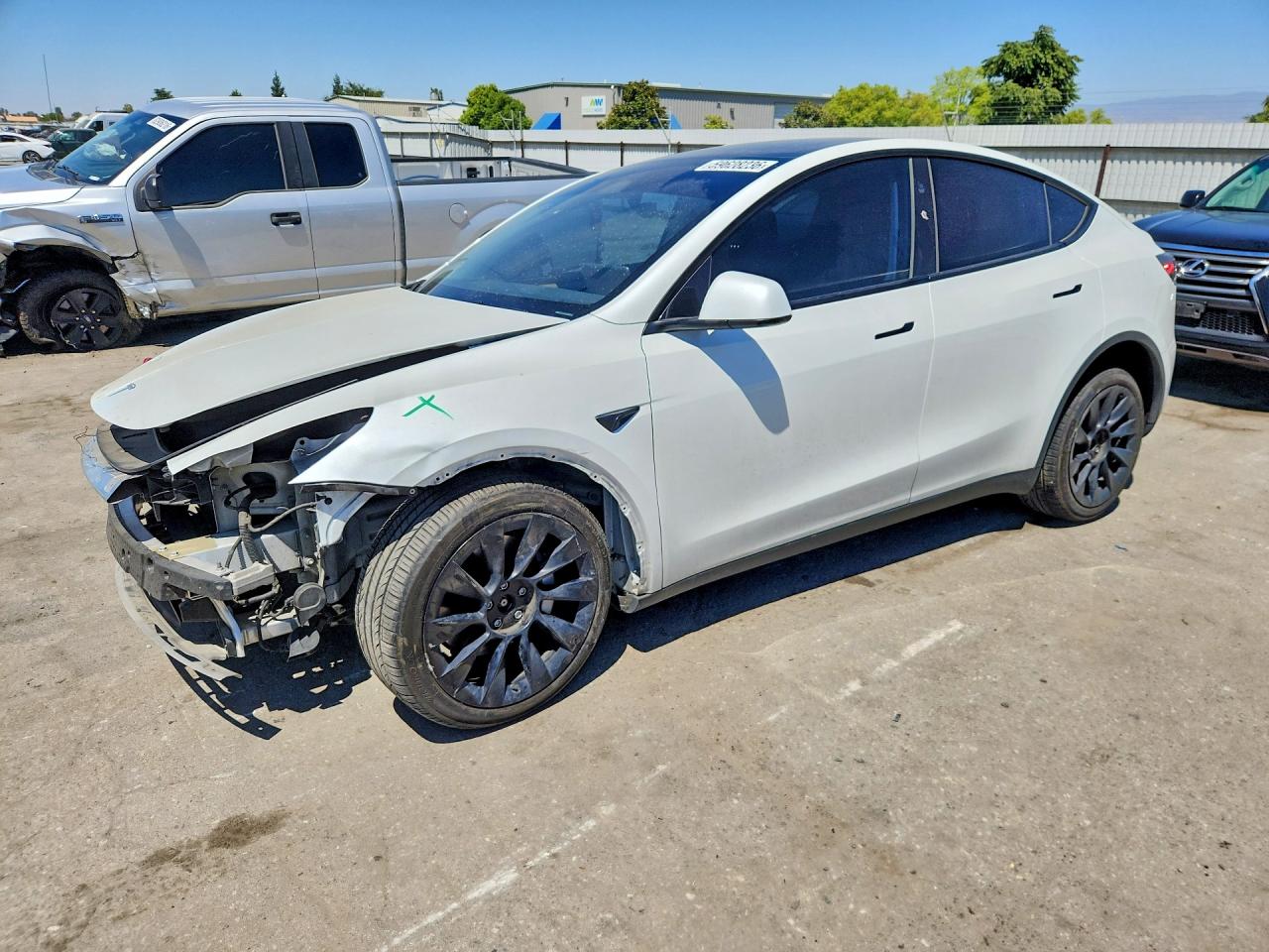 2024 TESLA MODEL Y | 7SAYGAEE5RF041279 | UPCARS