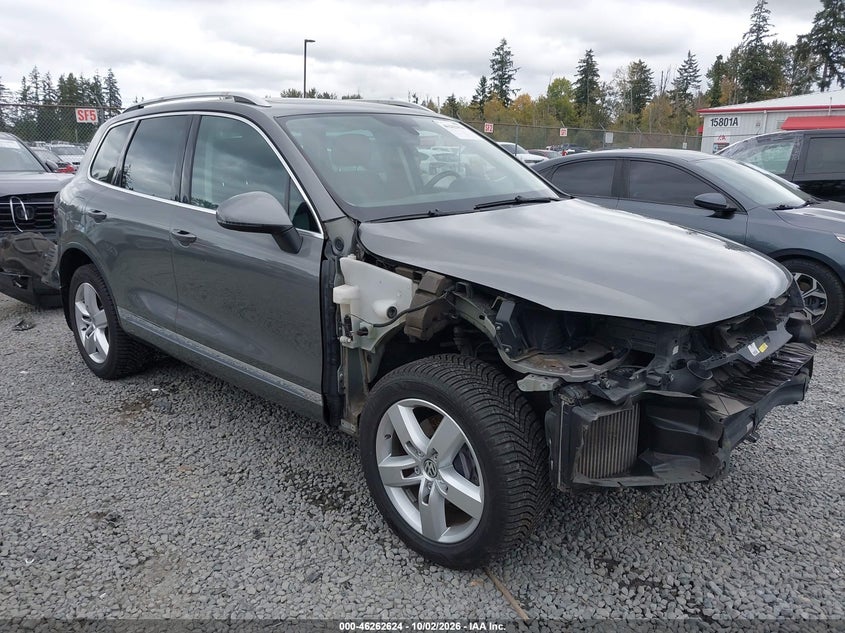 2014 VOLKSWAGEN TOUAREG TDI LUX | WVGEP9BP1ED012685 | UPCARS