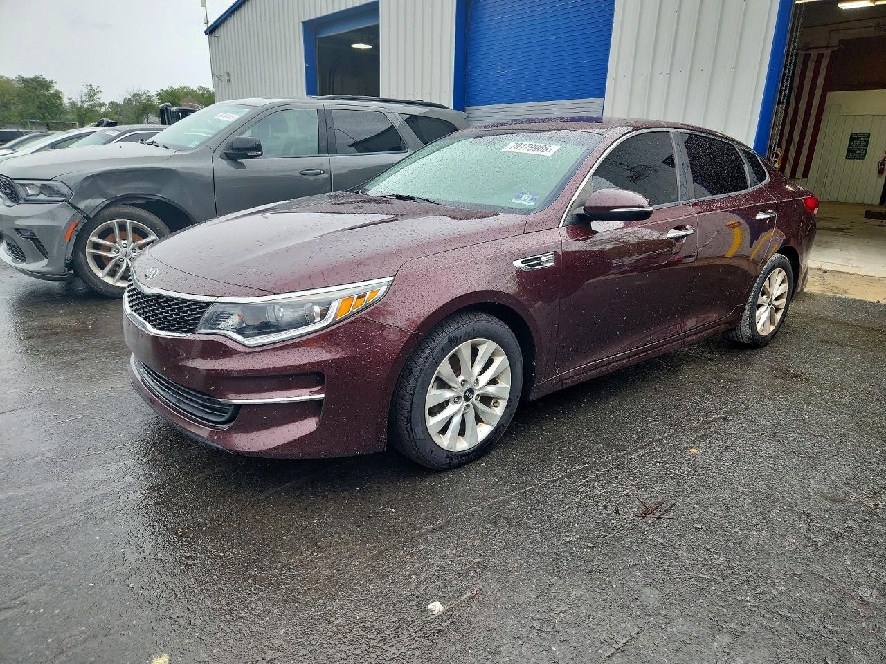 2017 KIA OPTIMA LX | 5XXGT4L33HG125071 | UPCARS