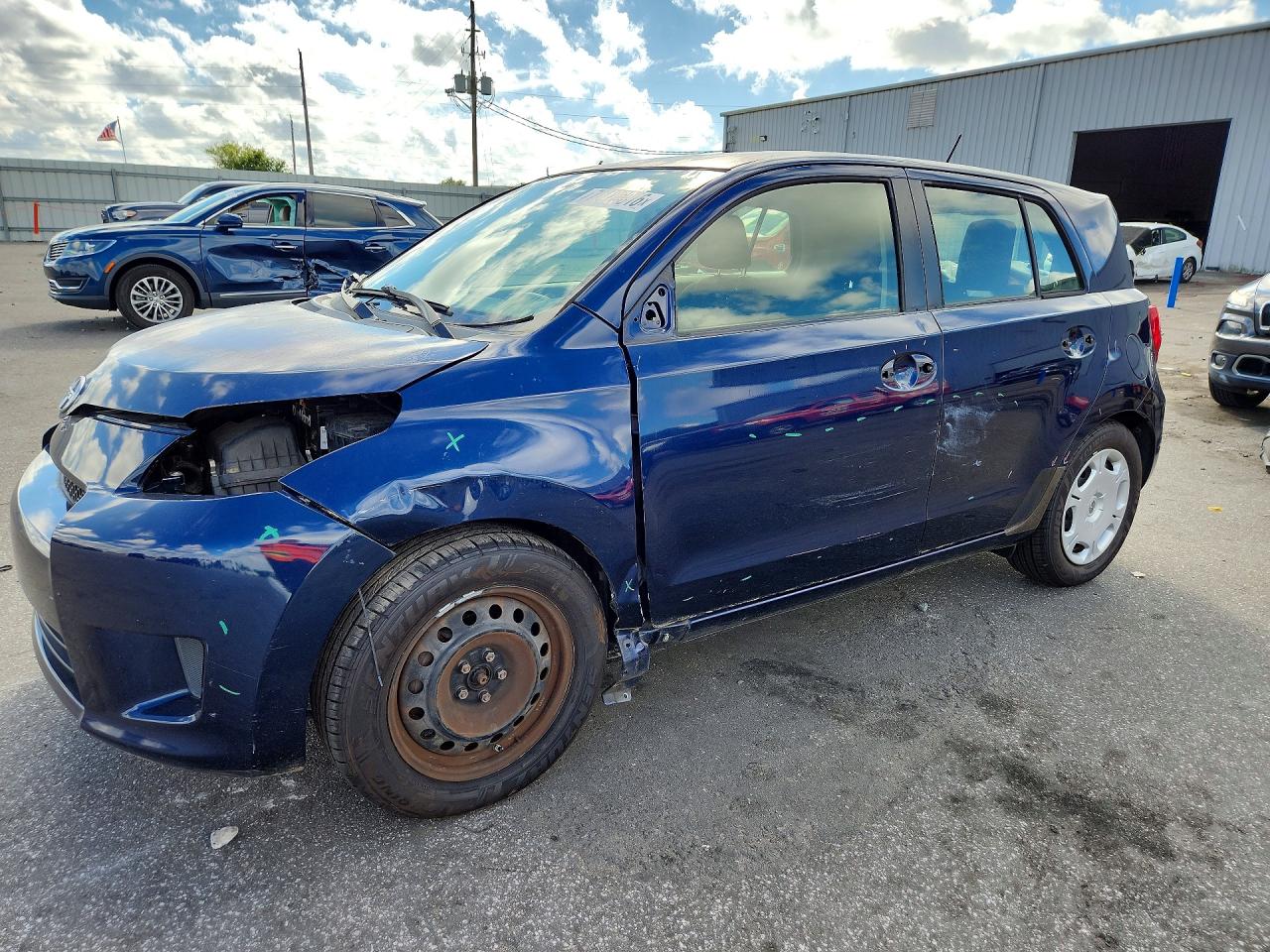 2014 SCION XD BASE | JTKKUPB47E1043685 | UPCARS