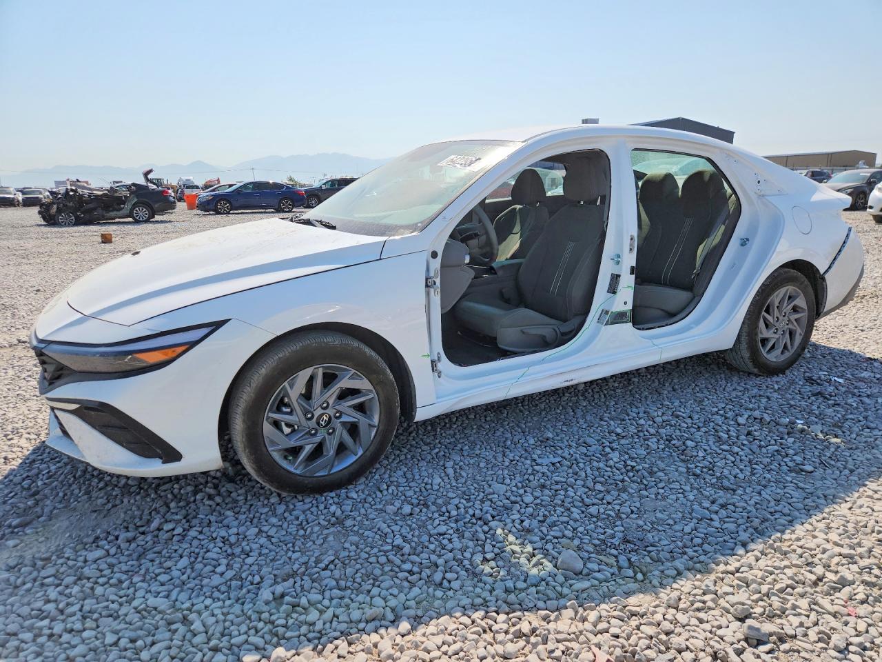 2026 HYUNDAI ELANTRA BLUE | KMHLM4DJ8TU204291 | UPCARS