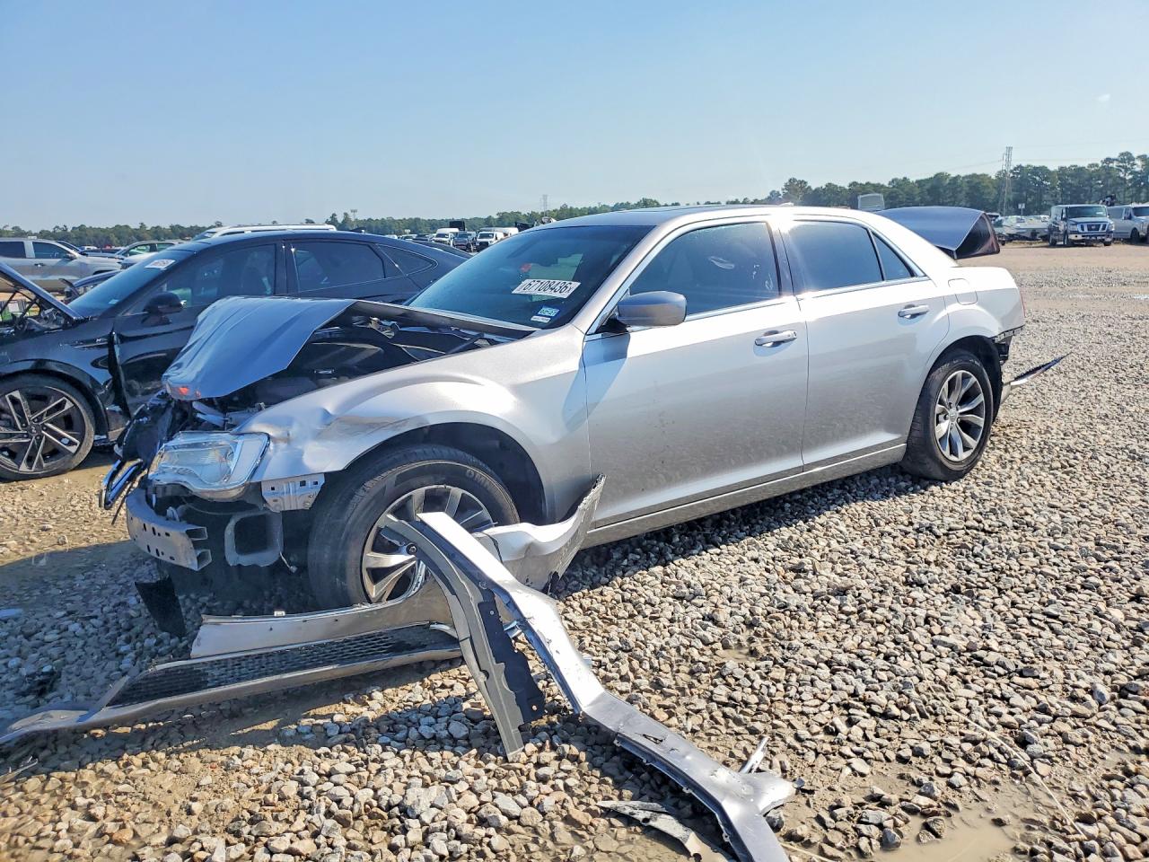 2015 CHRYSLER 300 LIMITED | 2C3CCAAG4FH853676 | UPCARS