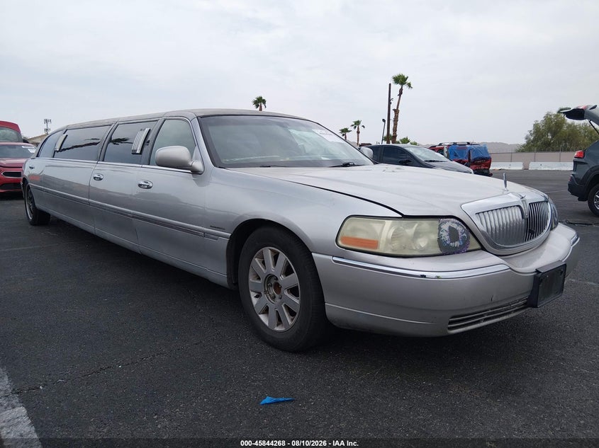 2004 LINCOLN TOWN CAR EXECUTIVE | 1L1FM81W64Y646938 | UPCARS