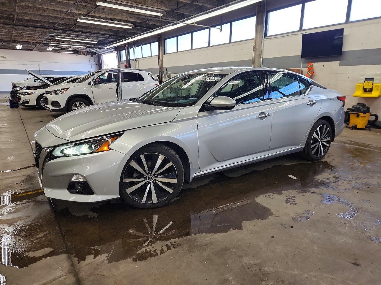 2021 NISSAN ALTIMA PLATINUM | 1N4BL4FW2MN354068 | UPCARS