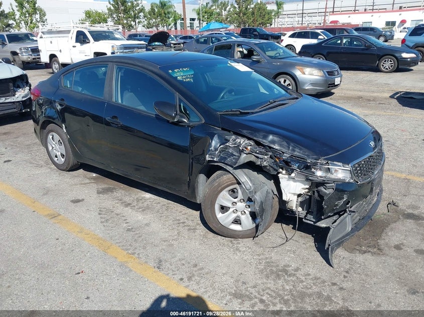 2018 KIA FORTE LX | 3KPFK4A75JE251662 | UPCARS