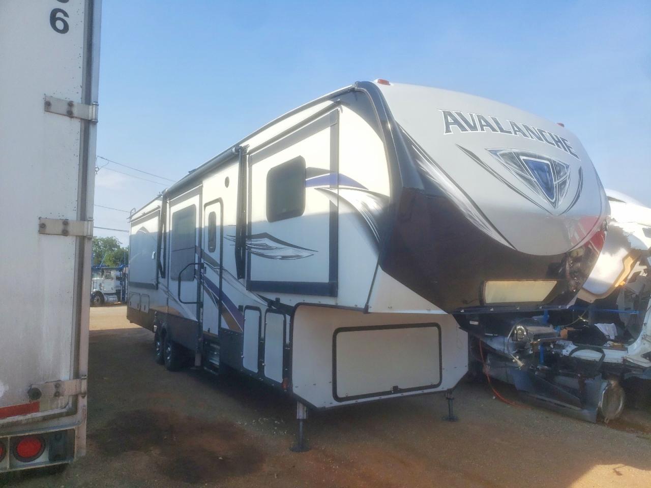 2017 KEYSTONE AVALANCHE CAMPER | 4YDF38029HE760439 | UPCARS