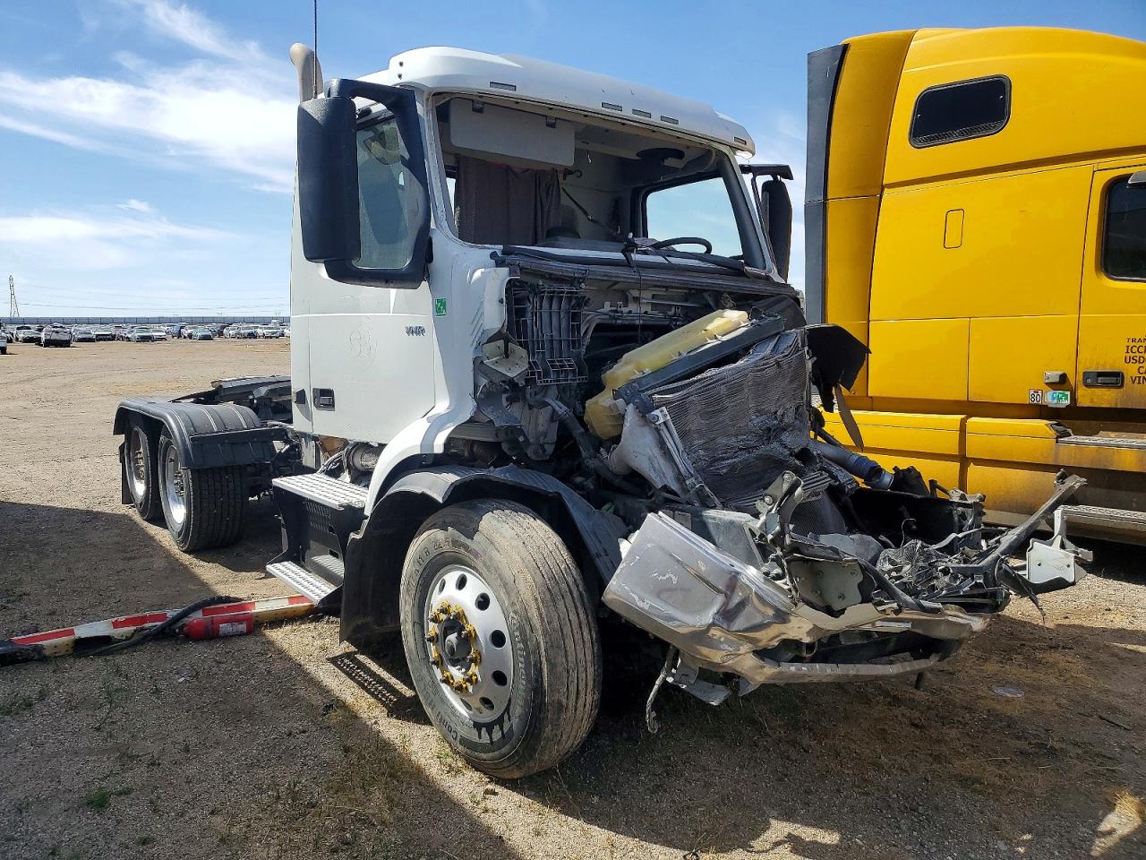 2024 VOLVO ALL OTHER SEMI TRUCK | 4V4WC9DH5RN655488 | UPCARS