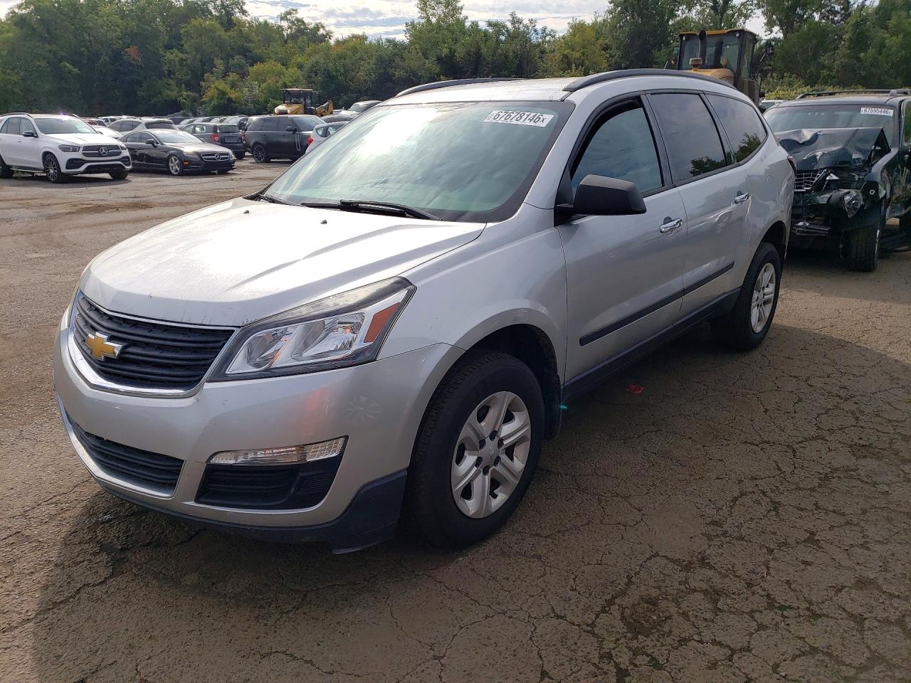 2017 CHEVROLET TRAVERSE LS | 1GNKRFED2HJ181743 | UPCARS