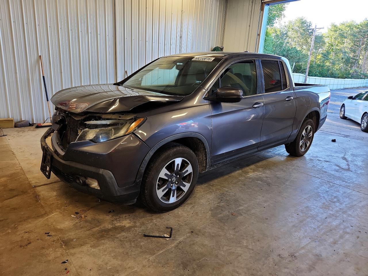 2017 HONDA RIDGELINE RTL | 5FPYK3F66HB003967 | UPCARS