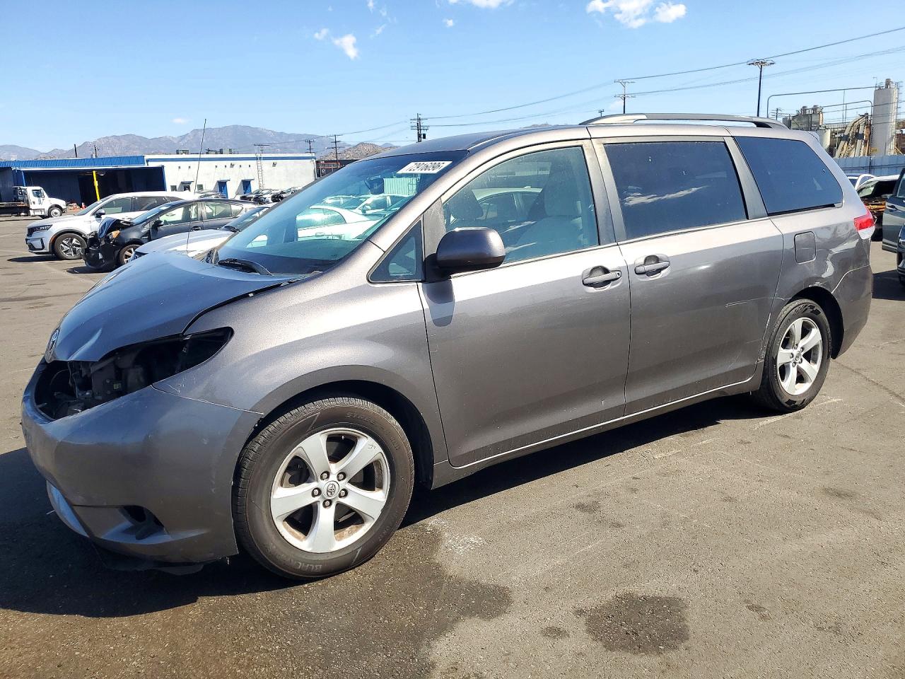 2014 TOYOTA SIENNA LE | 5TDKK3DC4ES443216 | UPCARS