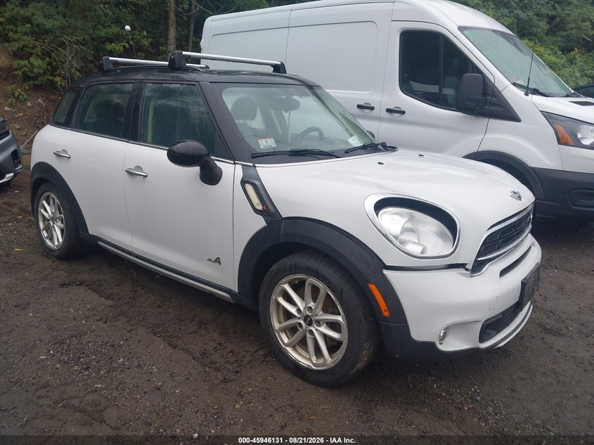 2015 MINI COUNTRYMAN COOPER S | WMWZC5C5XFWP48454 | UPCARS
