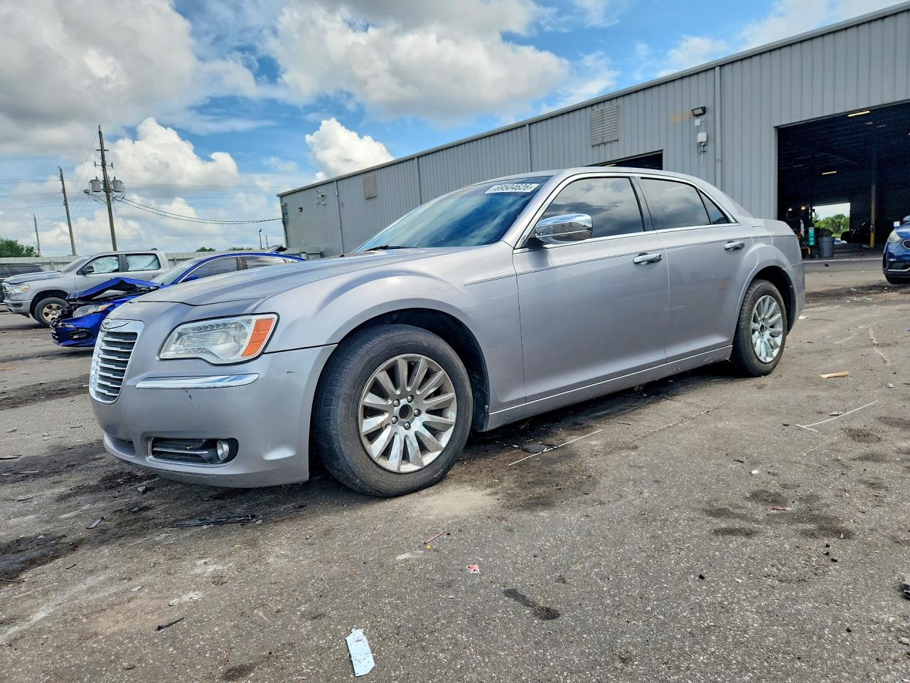 2014 CHRYSLER 300 | 2C3CCAAG7EH330098 | UPCARS