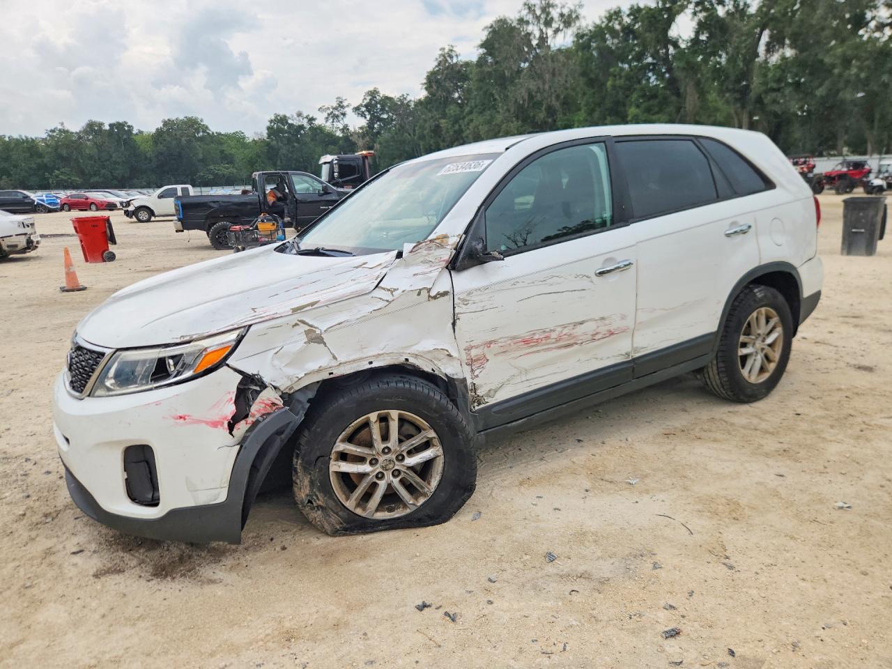 2015 KIA SORENTO LX | 5XYKT3A64FG596429 | UPCARS
