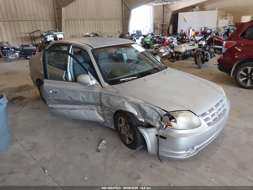 2005 HYUNDAI ACCENT GLS | KMHCG45CX5U656883 | UPCARS