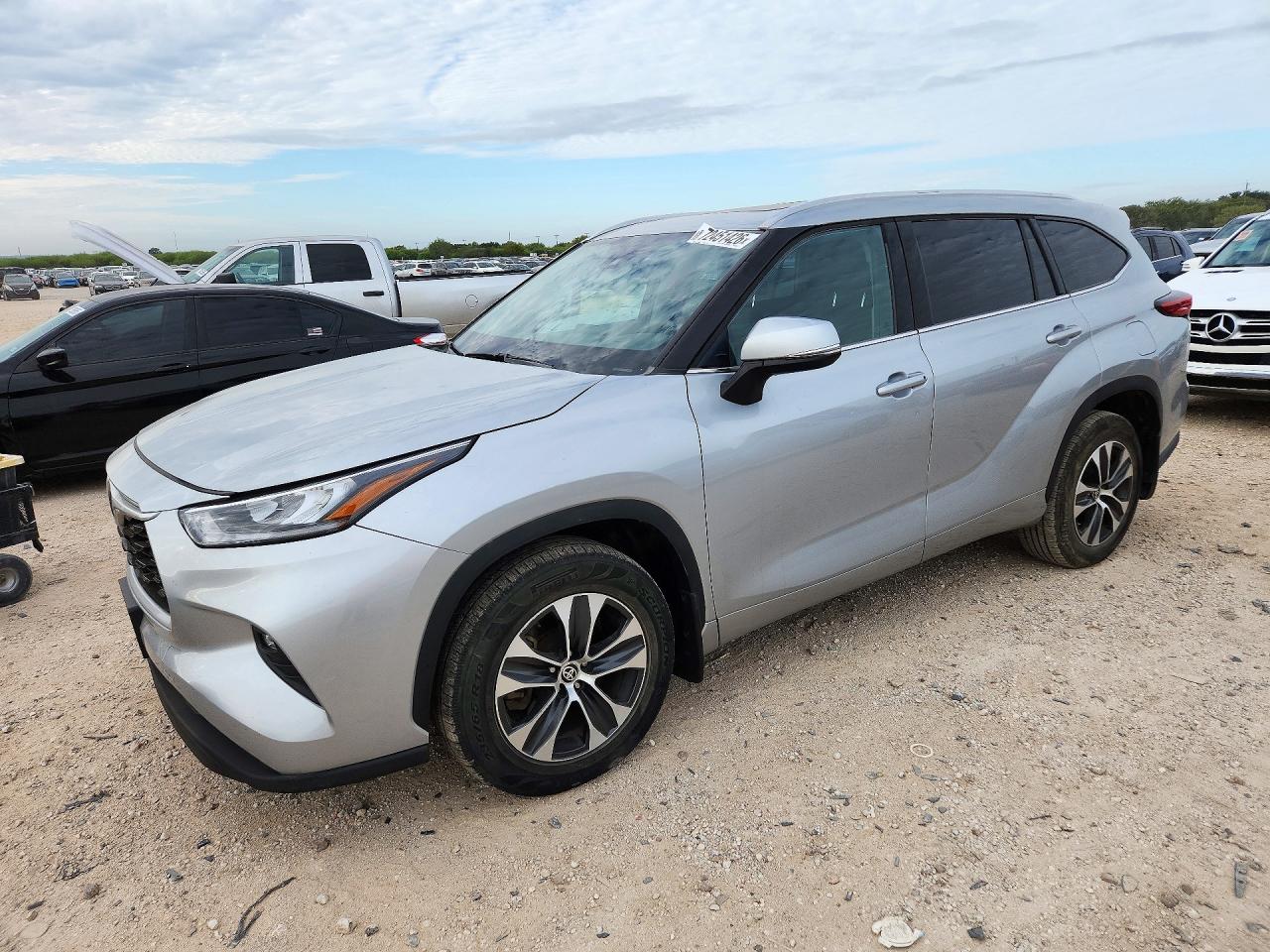 2020 TOYOTA HIGHLANDER XLE | 5TDGZRBH1LS502917 | UPCARS