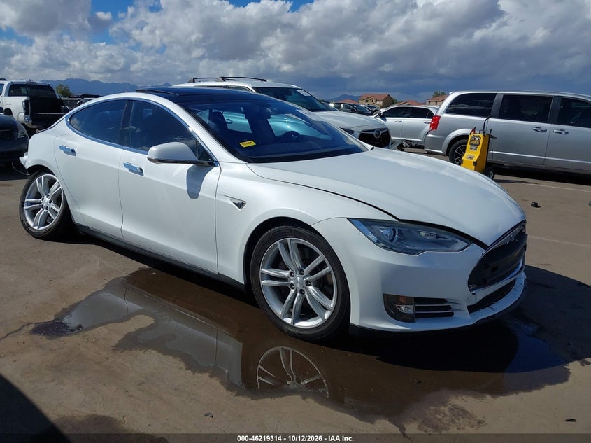 2013 TESLA MODEL S | 5YJSA1AGXDFP08416 | UPCARS