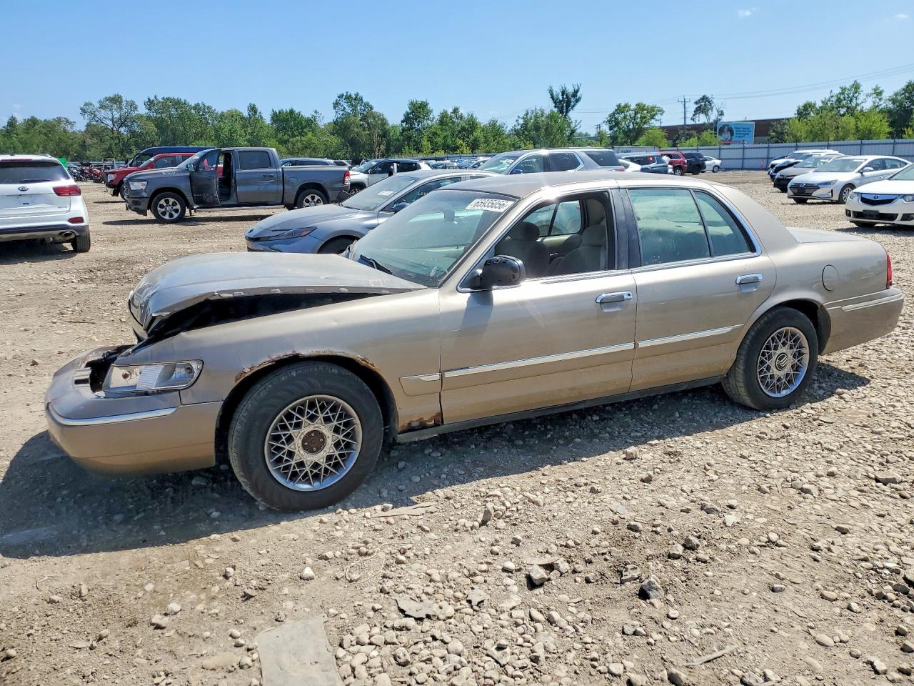 2001 MERCURY GRMARQUIS GS | 2MEFM74W91X618327 | UPCARS