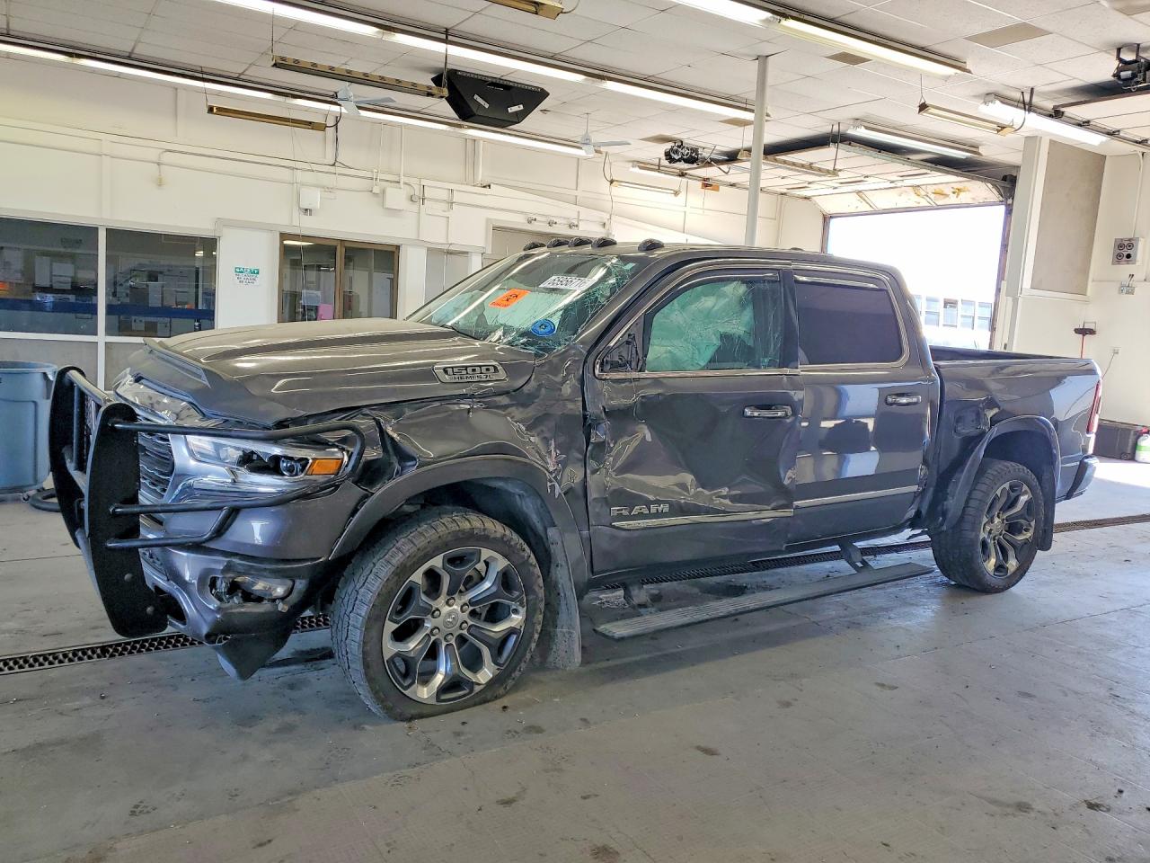 2019 RAM 1500 LIMITED | 1C6SRFHT9KN689243 | UPCARS
