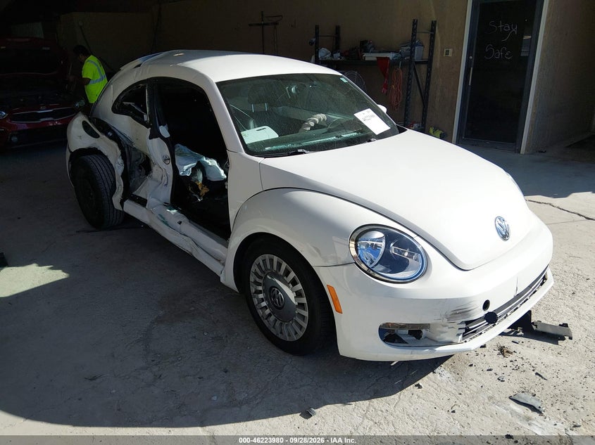 2013 VOLKSWAGEN BEETLE 2.5L | 3VWJP7AT4DM678381 | UPCARS