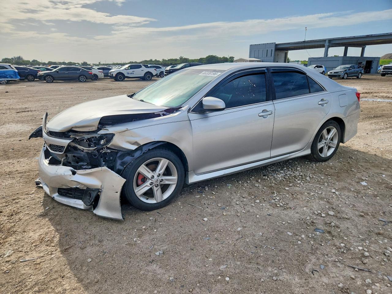 2014 TOYOTA CAMRY SE | 4T1BF1FK0EU354411 | UPCARS
