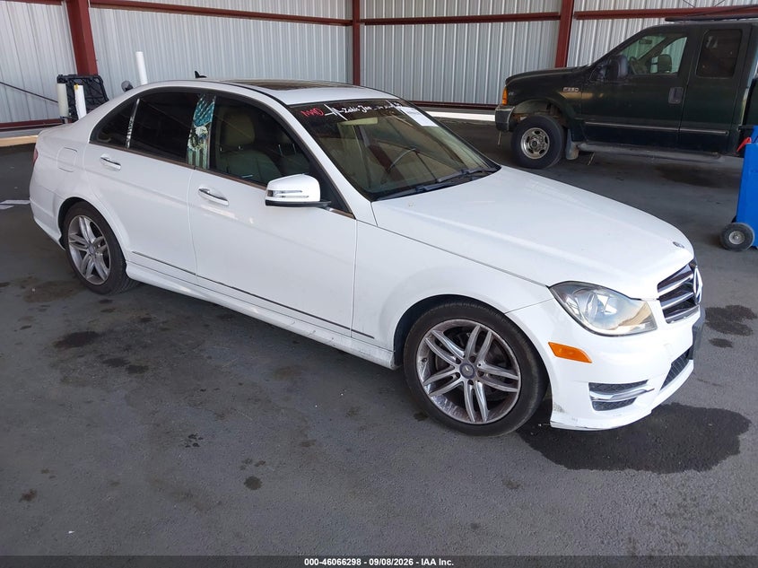 2014 MERCEDES-BENZ C 250 SPORT | WDDGF4HB3EG239394 | UPCARS