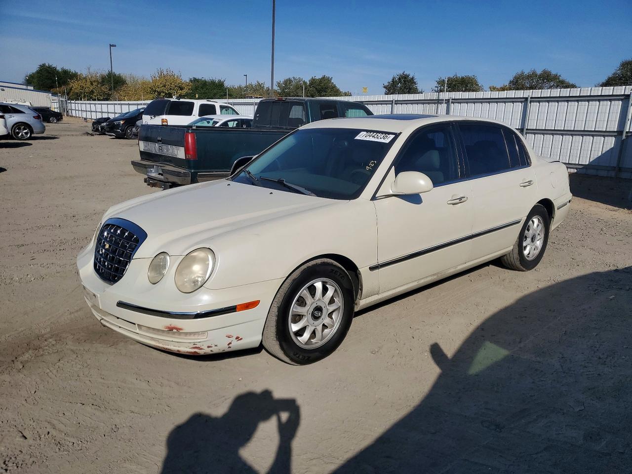 2004 KIA AMANTI BASE | KNALD124445044385 | UPCARS