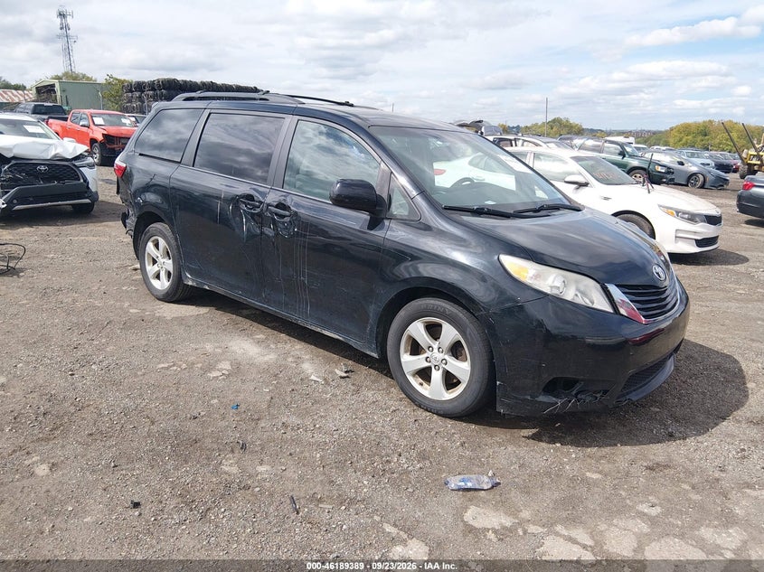 2015 TOYOTA SIENNA LE | 5TDKK3DC0FS590733 | UPCARS