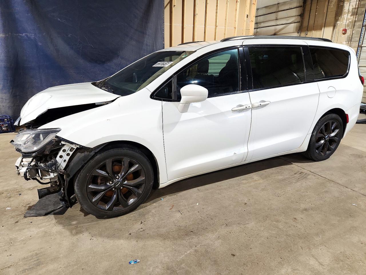2018 CHRYSLER PACIFICA TOURING L | 2C4RC1BG7JR174878 | UPCARS