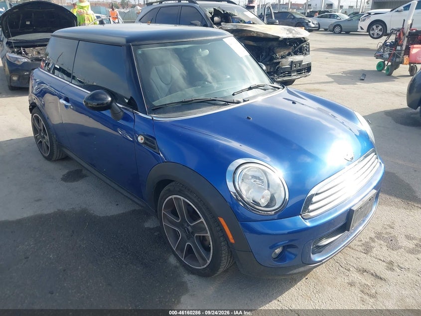 2013 MINI HARDTOP COOPER | WMWSU3C54DT544282 | UPCARS