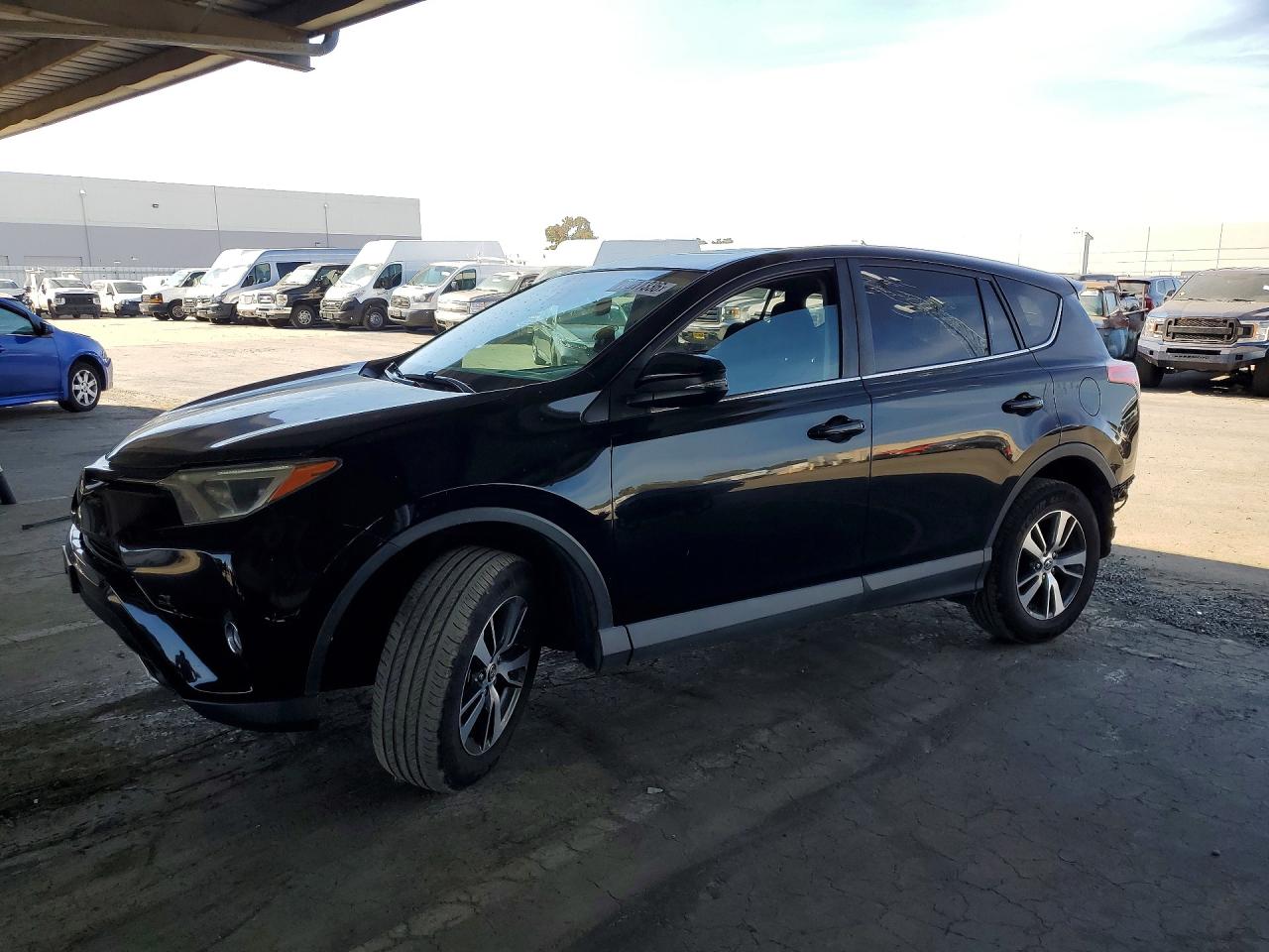 2018 TOYOTA RAV4 XLE | 2T3RFREV2JW785732 | UPCARS