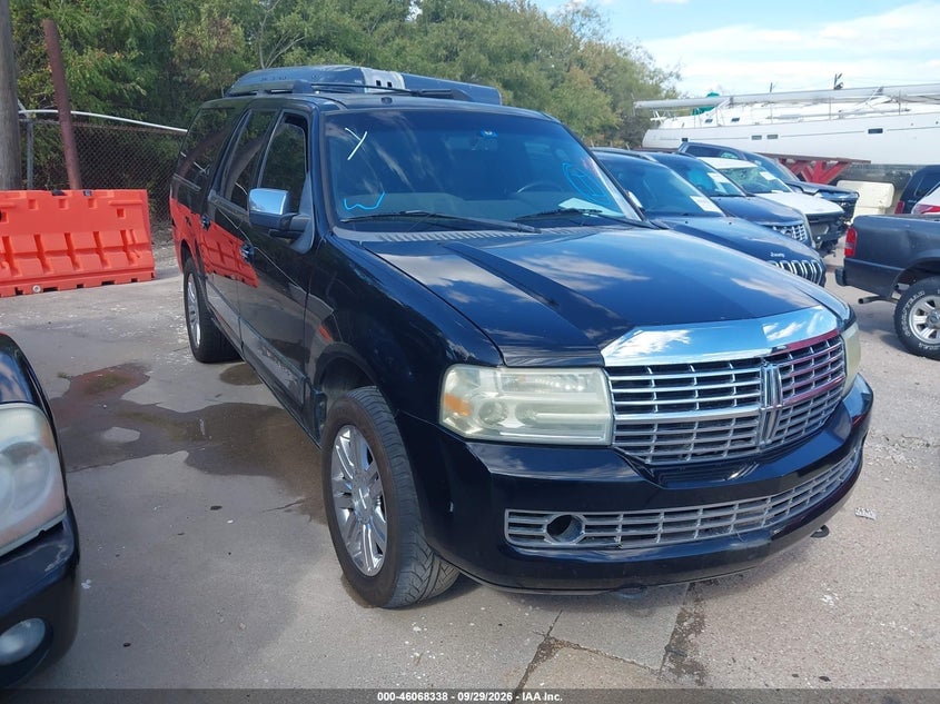 2008 LINCOLN NAVIGATOR L | 5LMFL285X8LJ13700 | UPCARS