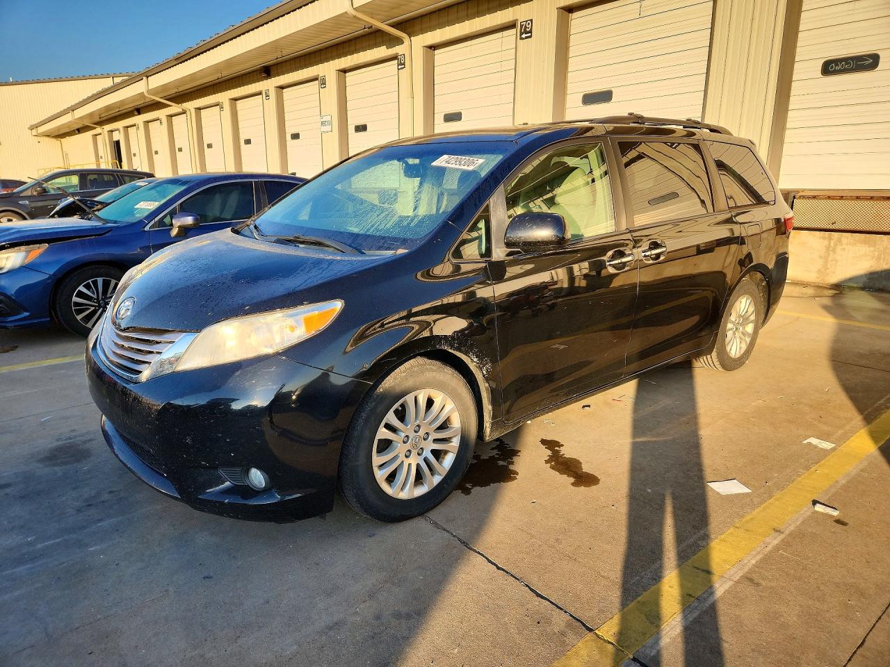 2015 TOYOTA SIENNA XLE 8-PASSENGER | 5TDYK3DC8FS531259 | UPCARS