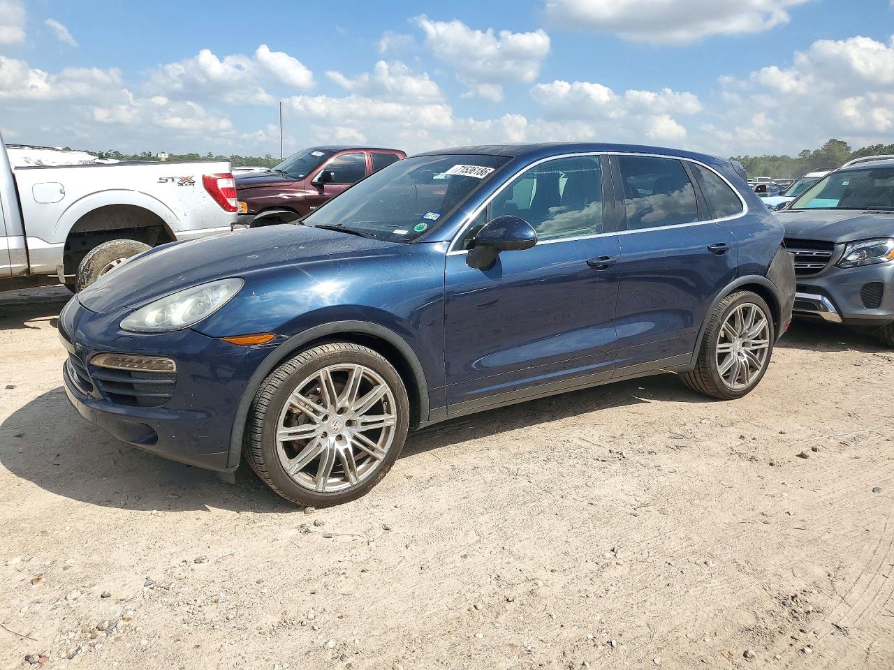 2011 PORSCHE CAYENNE S | WP1AB2A2XBLA53816 | UPCARS