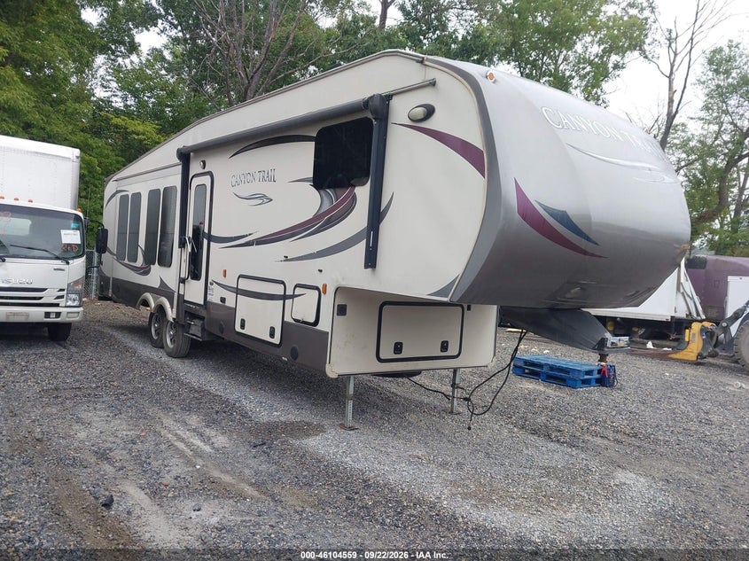 2015 YELLOWSTONE CANYON TRAIL 32FRKT 5TH WHL TRAVEL TRAILER | 1NL1YFR25F1076220 | UPCARS