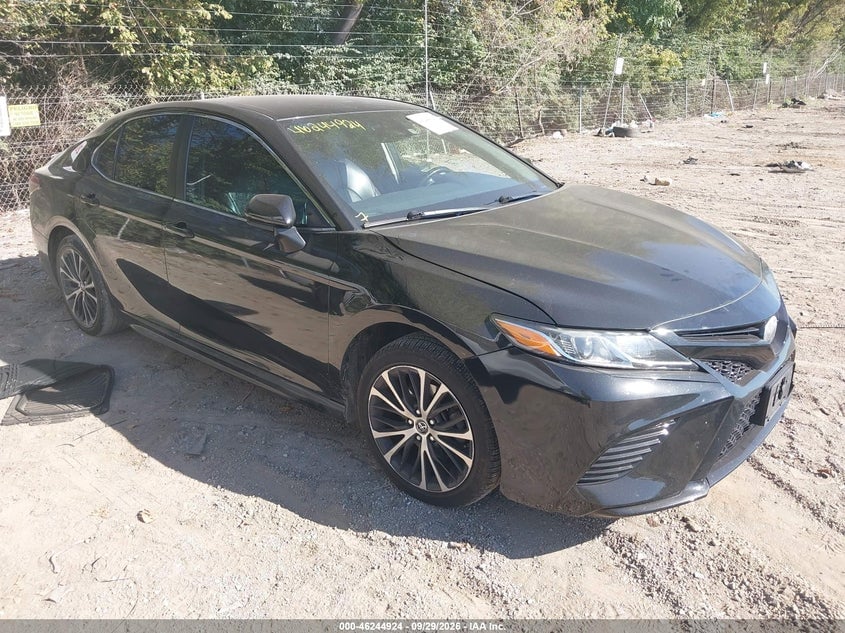 2018 TOYOTA CAMRY SE | 4T1B11HK7JU672046 | UPCARS