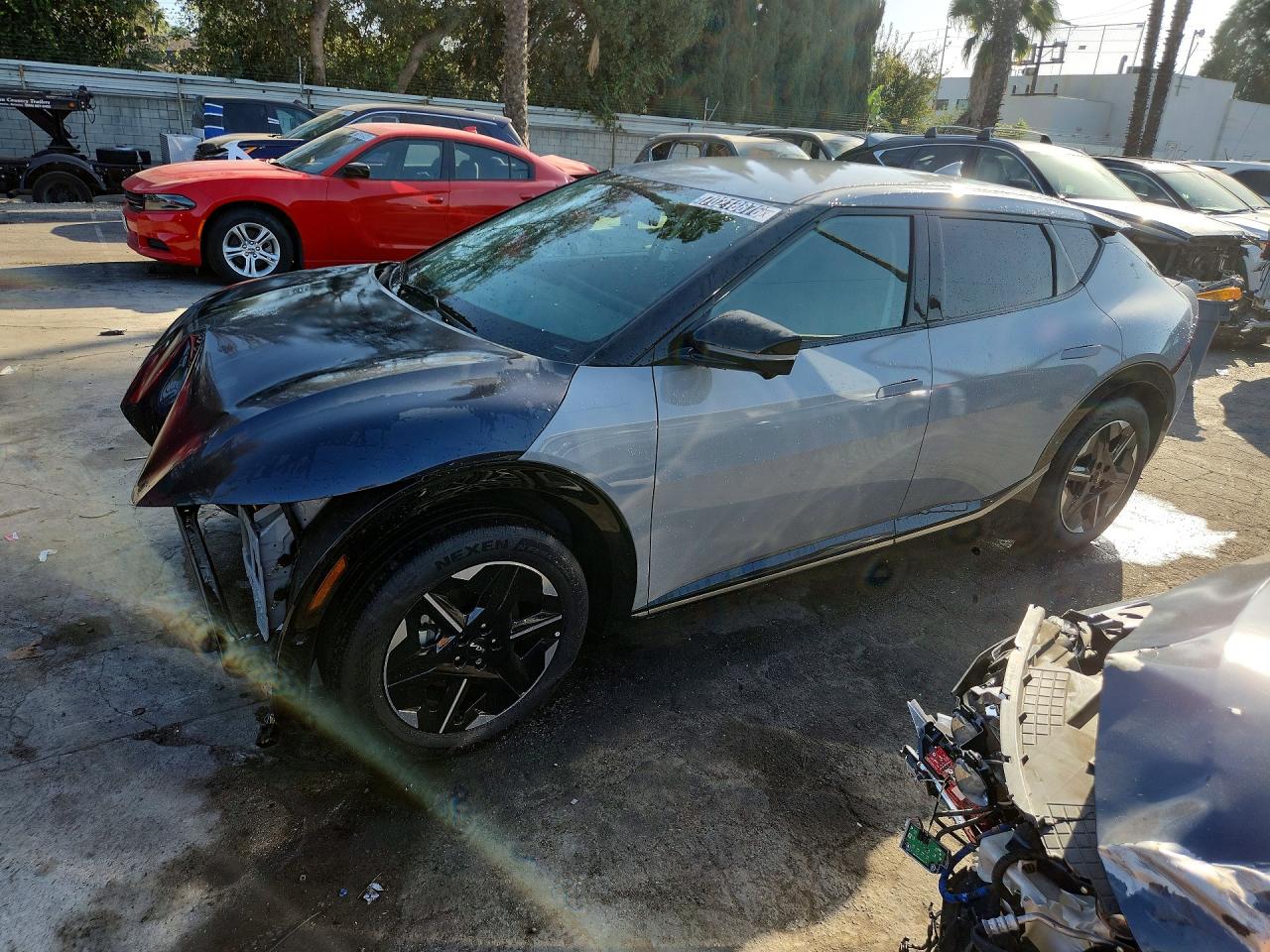 2025 KIA ALL OTHER WIND | 5XYC34JA2SG012893 | UPCARS