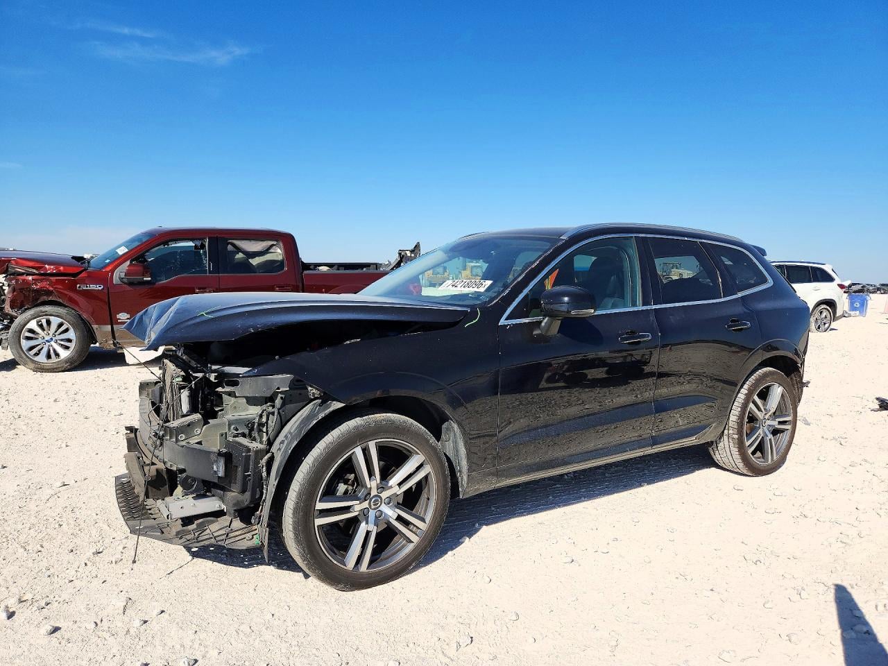 2020 VOLVO XC60 T5 MOMENTUM | YV4102DK3L1433223 | UPCARS