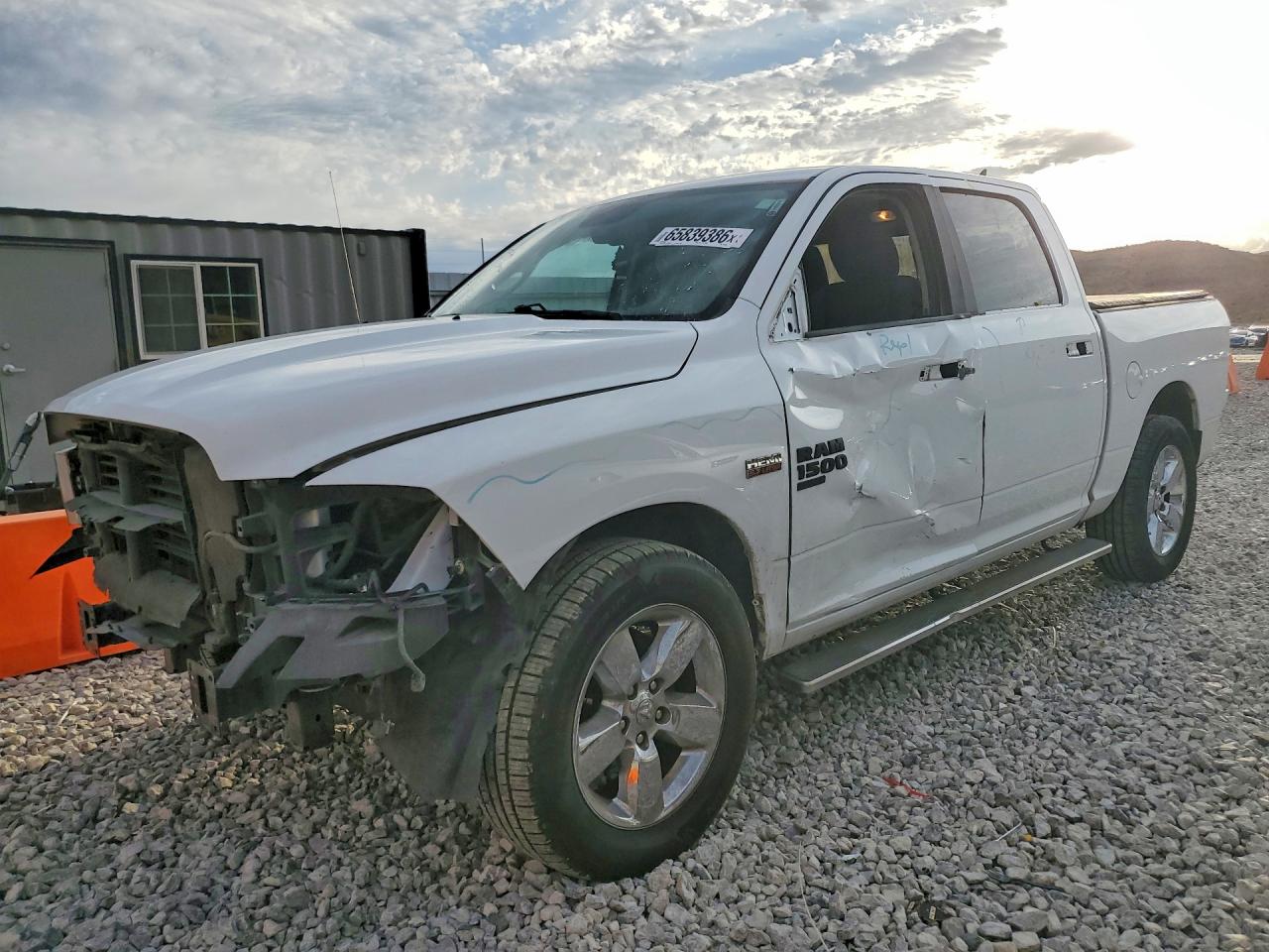 2019 RAM 1500 SLT | 1C6RR6LT7KS563325 | UPCARS