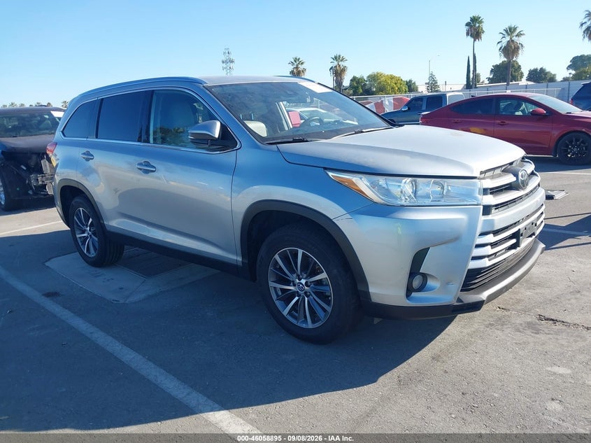 2019 TOYOTA HIGHLANDER XLE | 5TDKZRFH1KS573554 | UPCARS