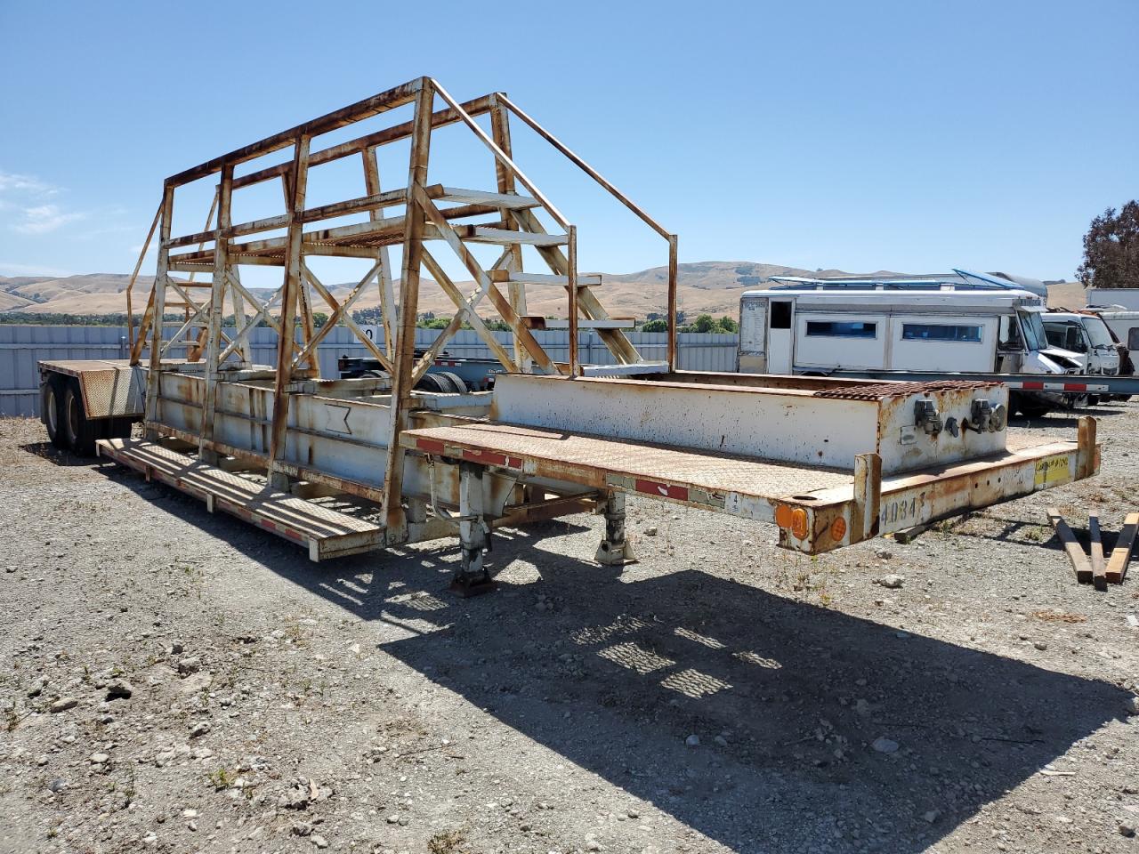 1972 UNKNOWN UNKNOWN GLASS RACK TRAILER | B11029 | UPCARS