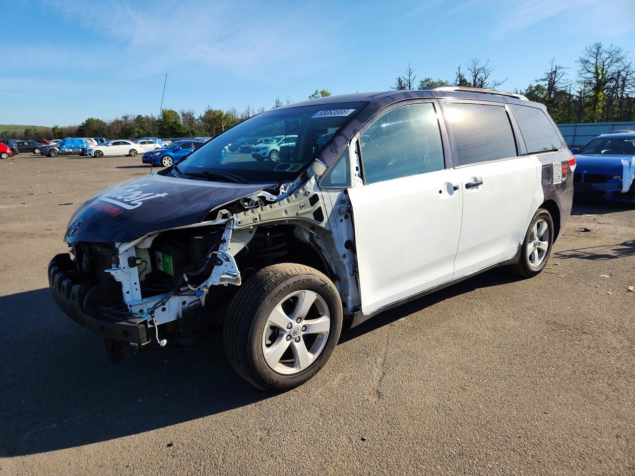2011 TOYOTA SIENNA LE | 5TDKK3DC6BS175104 | UPCARS