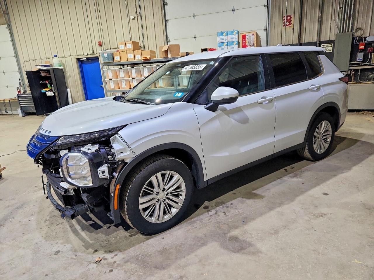 2024 MITSUBISHI OUTLANDER ES | JA4J4UA81RZ029580 | UPCARS