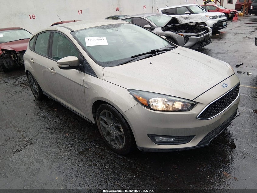 2016 FORD FOCU SE | 1FADP3K26GL392235 | UPCARS