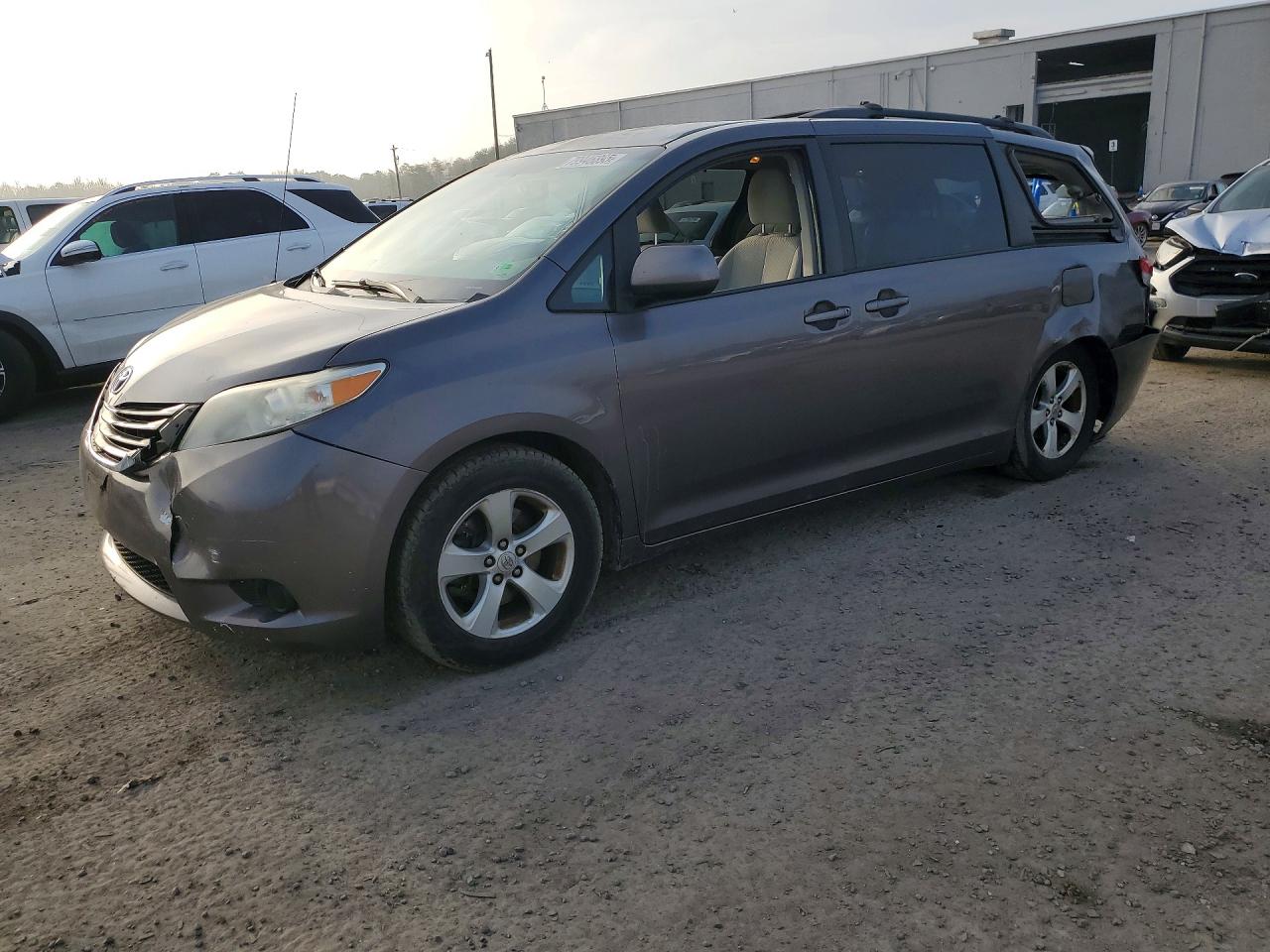2012 TOYOTA SIENNA LE | 5TDKK3DC6CS218597 | UPCARS