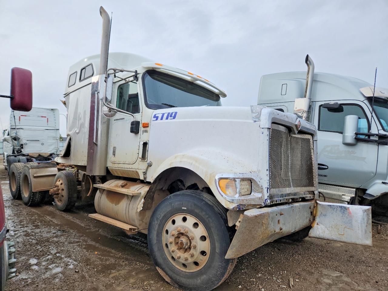 2006 INTERNATIONAL 4300 SEMI TRUCK | 2HSCHAPRX6C206743 | UPCARS