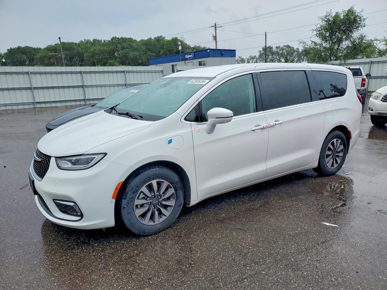 2022 CHRYSLER PACIFICA HYBRID TOURING L | 2C4RC1L72NR121638 | UPCARS