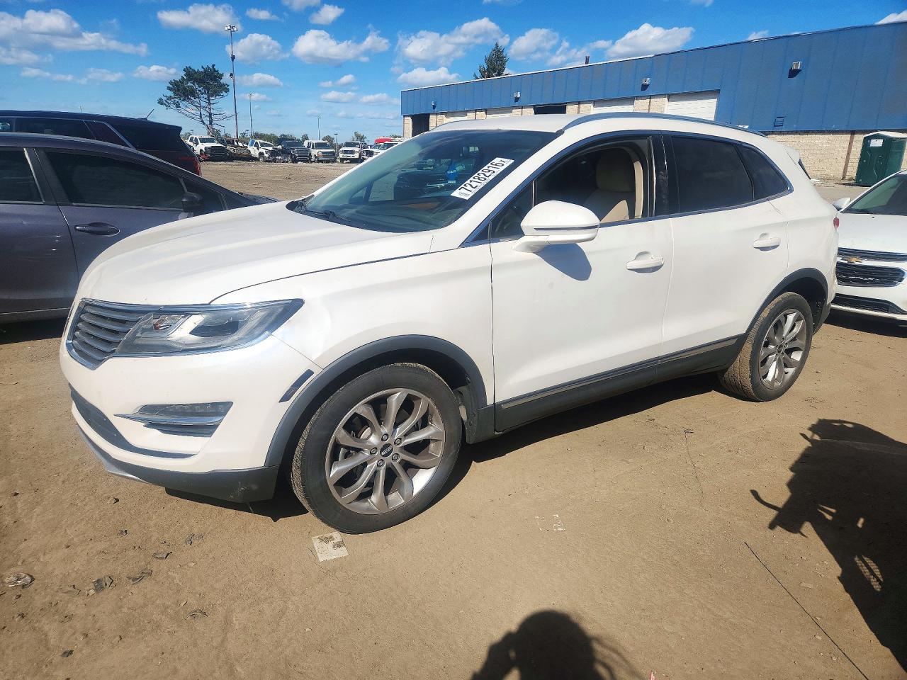 2017 LINCOLN MKC SELECT | 5LMCJ2C98HUL16761 | UPCARS